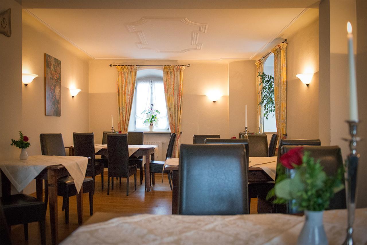 Grosslangheim Der Patrizierhof - Weingut Gasthof Hotel - Familie Grebner מראה חיצוני תמונה